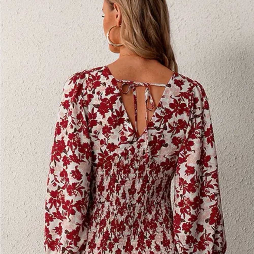 Cupshe island sun floral Ref & White Smocked V-Neck Long Sleeve Midi Dress - Picture 6 of 15